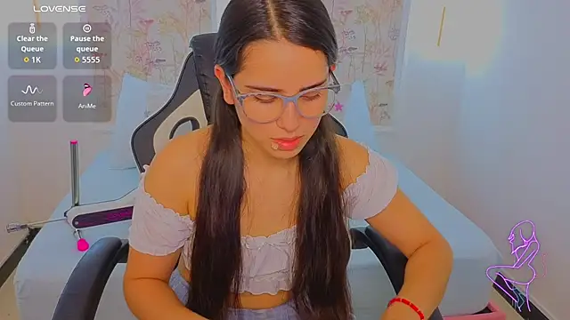 angelica dymond online show from 04/18/26, 12:31