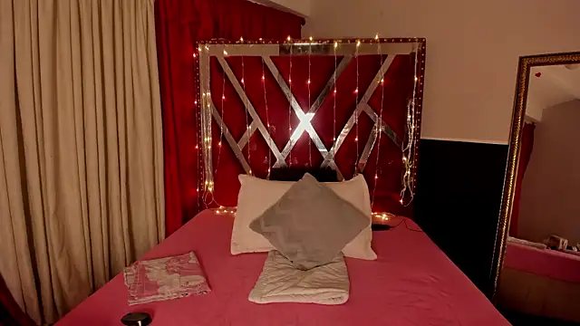 Snapshot of MicaelaHot_ chatting on 02/11/26, 03:11 MicaelaHot online show from 02/11/26, 03:11