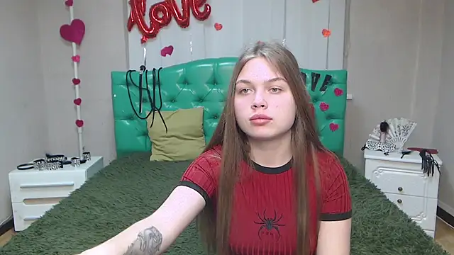 LaraPika online show from 03/18/25, 09:09