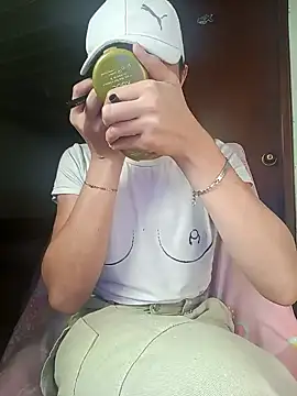 giuliana andrade online show from 12/12/24, 01:28