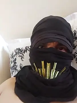 Snapshot of Sanou chatting on 10/03/25, 10:56 Sanou online show from 10/03/25, 10:56