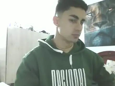 Snapshot of Danifornari chatting on 01/27/25, 01:48 Danifornari online show from 01/27/25, 01:48