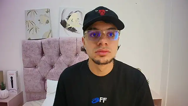 Amadeo Wild online show from 02/06/25, 12:16