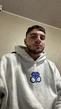 Amadeo Wild online show from 09/23/25, 02:14