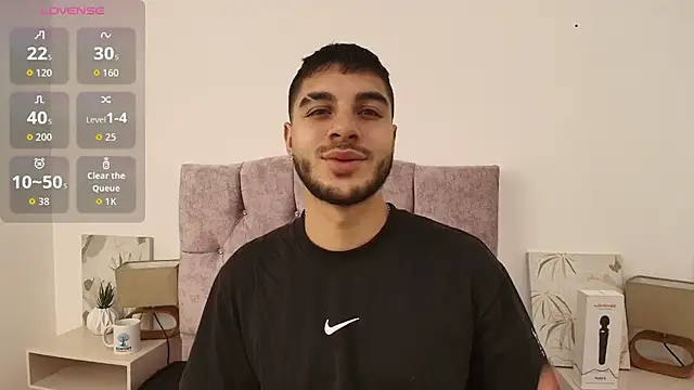 Amadeo Wild online show from 10/25/25, 04:13