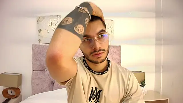 Amadeo Wild online show from 02/06/26, 01:58