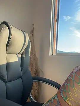 AlessaPears online show from 12/10/24, 10:16