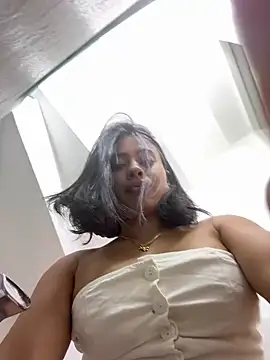 AlessaPears online show from 12/25/24, 02:35