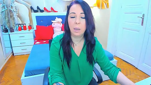 LauraSin online show from 03/11/25, 04:10