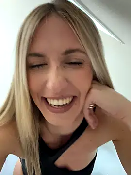 lola tentatiion online show from 10/19/25, 03:34