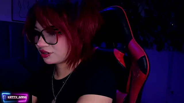 Kitty Gang online show from 11/15/25, 02:20