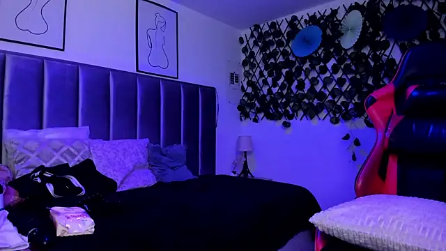 Kitty Gang online show from 03/11/26, 01:55