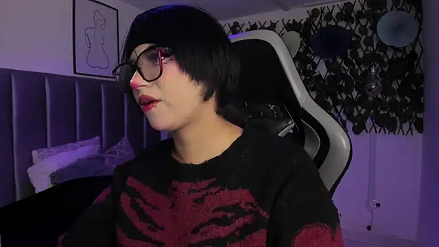 Kitty Gang online show from 04/17/26, 01:41