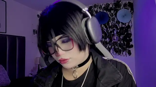 Kitty Gang online show from 04/30/26, 01:23