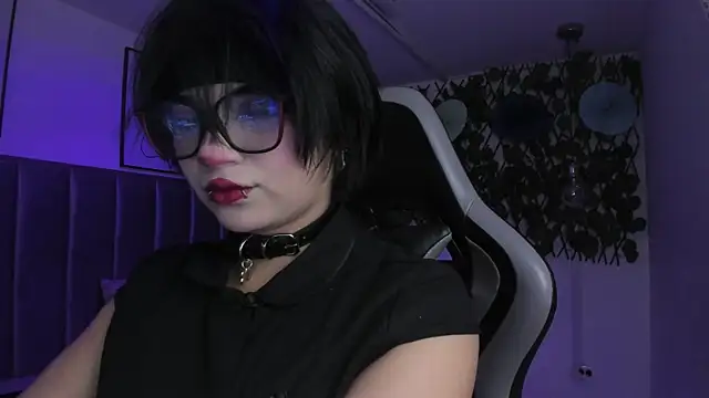 Kitty Gang online show from 05/13/26, 01:25