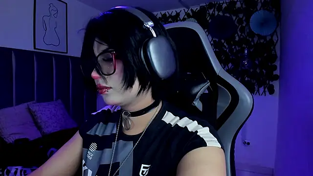 Kitty Gang online show from 06/30/26, 02:01