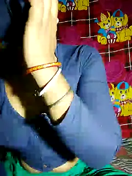 indiancouple09 online show from 12/03/24, 10:51