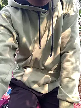 Snapshot of ShroveRising chatting on 03/03/25, 09:33 ShroveRising online show from 03/03/25, 09:33