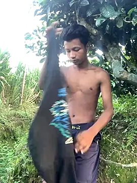 Snapshot of ShroveRising chatting on 10/08/25, 10:46 ShroveRising online show from 10/08/25, 10:46