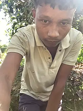 Snapshot of ShroveRising chatting on 11/11/25, 06:24 ShroveRising online show from 11/11/25, 06:24