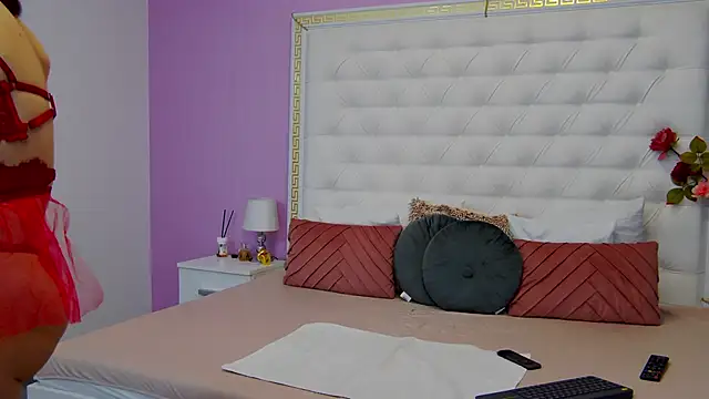 Lenna Paul online show from 02/10/25, 05:25