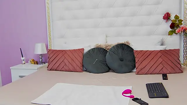 Lenna Paul online show from 03/03/25, 05:31