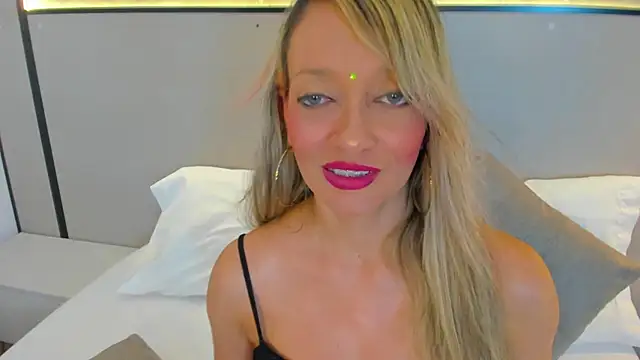 emma collson online show from 09/13/25, 02:33