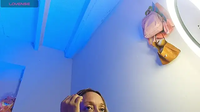 emma collson online show from 12/03/25, 08:51