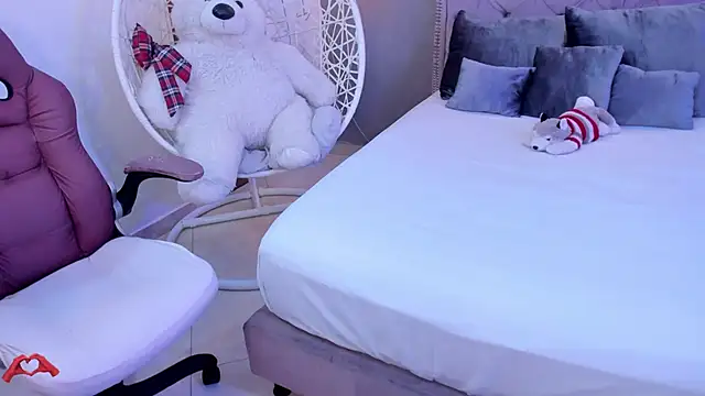 Snapshot of laris_park chatting on 01/21/25, 11:56 laris park online show from 01/21/25, 11:56