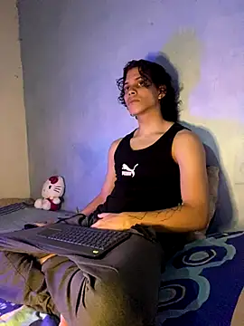 Snapshot of lax777_ chatting on 10/10/25, 12:20 lax777  online show from 10/10/25, 12:20