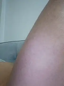 Snapshot of 510915asi chatting on 02/09/25, 04:18 510915asi online show from 02/09/25, 04:18