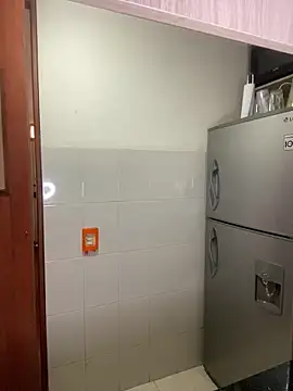 Snapshot of yaralyminjo2 chatting on 12/13/24, 01:33 yaralyminjo2 online show from 12/13/24, 01:33