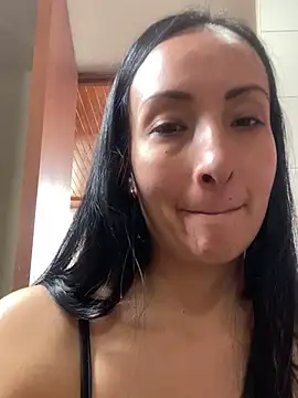 Snapshot of yaralyminjo2 chatting on 01/03/25, 06:14 yaralyminjo2 online show from 01/03/25, 06:14