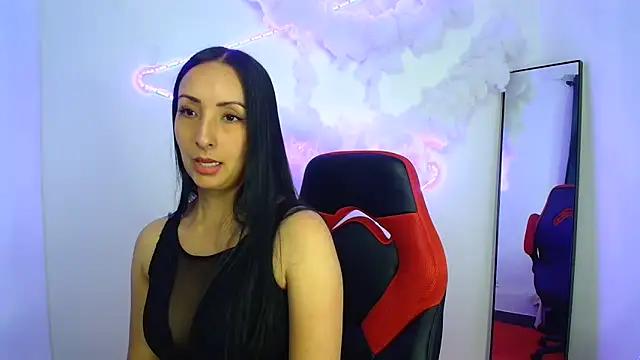 Snapshot of yaralyminjo2 chatting on 01/22/25, 02:35 yaralyminjo2 online show from 01/22/25, 02:35