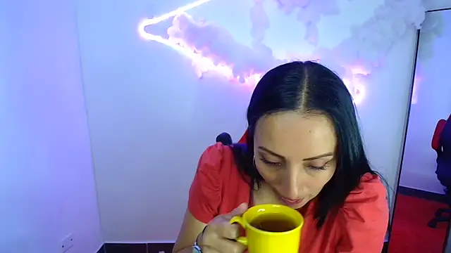 Snapshot of yaralyminjo2 chatting on 01/23/25, 02:28 yaralyminjo2 online show from 01/23/25, 02:28