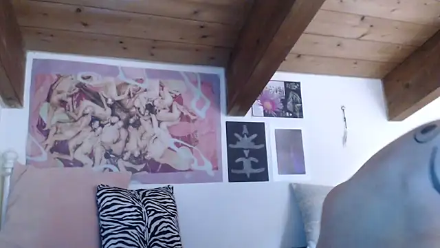 kinkyspirali online show from 06/10/26, 10:03