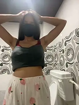 Snapshot of Pie066_ chatting on 12/22/24, 03:22 Pie066 online show from 12/22/24, 03:22