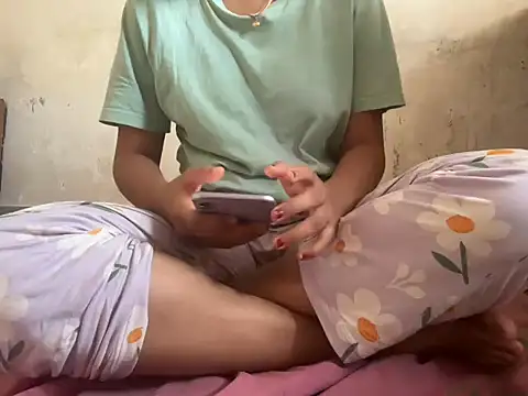 Snapshot of Pie066_ chatting on 09/24/25, 01:53 Pie066 online show from 09/24/25, 01:53