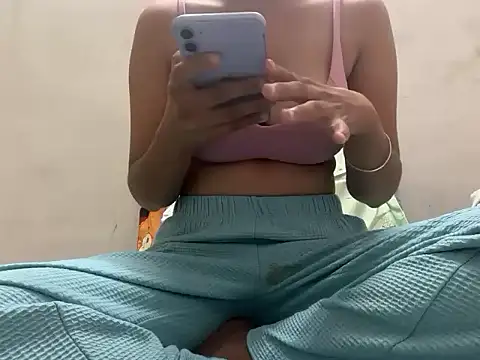 Snapshot of Pie066_ chatting on 12/01/25, 01:05 Pie066 online show from 12/01/25, 01:05