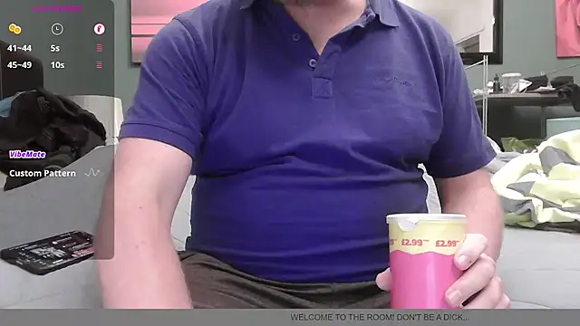 Snapshot of BondBroken chatting on 11/11/25, 06:52 BondBroken online show from 11/11/25, 06:52