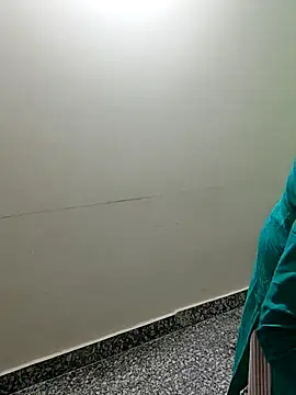 Saroj-Shah online show from 10/15/25, 04:23