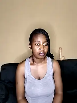 queenbboobs online show from 10/24/25, 07:10