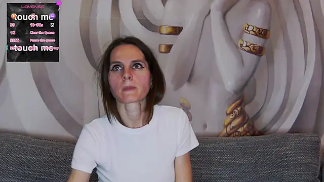 hailey peach online show from 03/02/25, 03:45