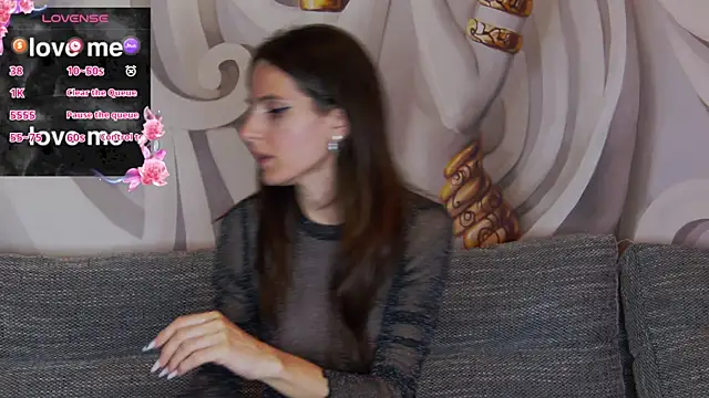 hailey peach online show from 10/19/25, 05:02