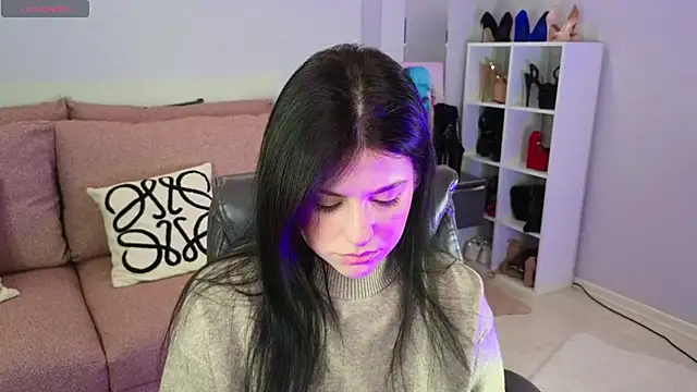 Jenna Adams  online show from 10/17/25, 12:36