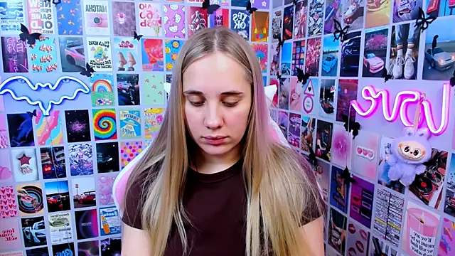 Snapshot of MiaMilas chatting on 01/08/26, 03:36 MiaMilas online show from 01/08/26, 03:36