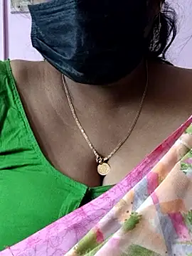 mallu-sumi online show from 04/20/26, 06:16