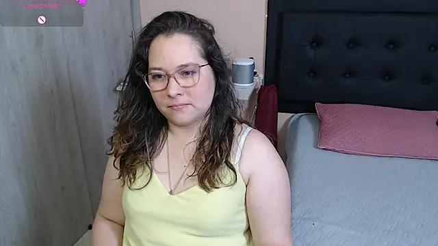 May Carlier online show from 12/02/24, 03:37