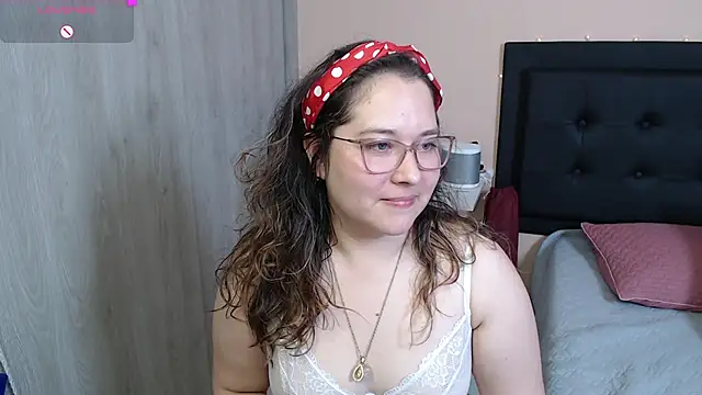 May Carlier online show from 12/02/24, 06:41