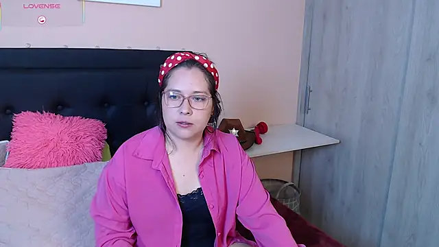 May Carlier online show from 09/25/25, 11:30